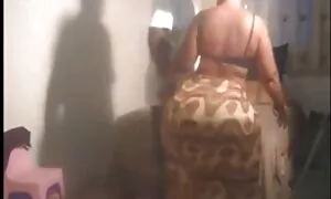 إنه ملك سكس مترجم للعربية و بجودات متعددة الجنسيات عالم الماء ، لعن ابنته.