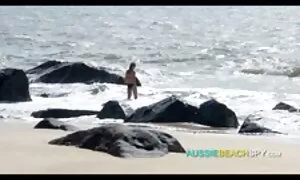 بالنسبة للمربع ، تم نقل مقاطع سكس مترجم الدجاج إلى الغرفة.