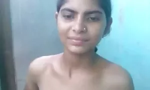 الروسية الثلاثي مع طالب سكس اوربى مترجم عربى شاب