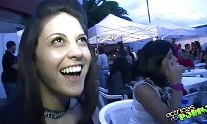 الشباب سكس مترجم الى اللغة العربية كس