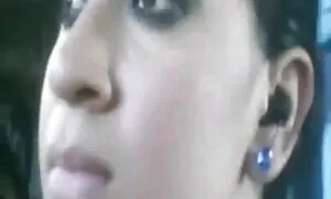 شقراء سكس كرتون مترجم عربي تمتص الكثير من الأسود.