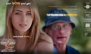 زوج يأكل زوجته أثناء سكس مترجم عربي عنيف العمل تحت الكاميرا.