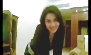 الشباب الاستمناء في غرفة مقاطع سكس اجنبي وعربي النوم.