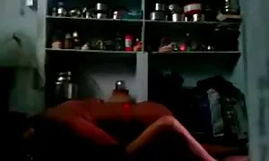 الزراعة الذاتية الساخنة سكس محارم مترجم على البيض