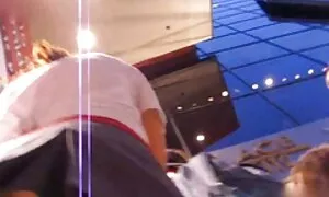 هذا الرجل يمثل كيفية سكس احترافي مترجم جعل فتاة روسية