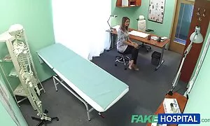 وأظهرت لزوجها ما كانت عليه سكس مصري مترجم أثناء الحيض