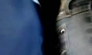 وضع الكلب على الشرفة ويذهب إلى فمه. افلام سكس اجنبي وعربي